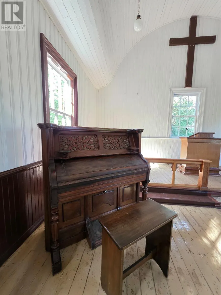 3 Taylor Room Road