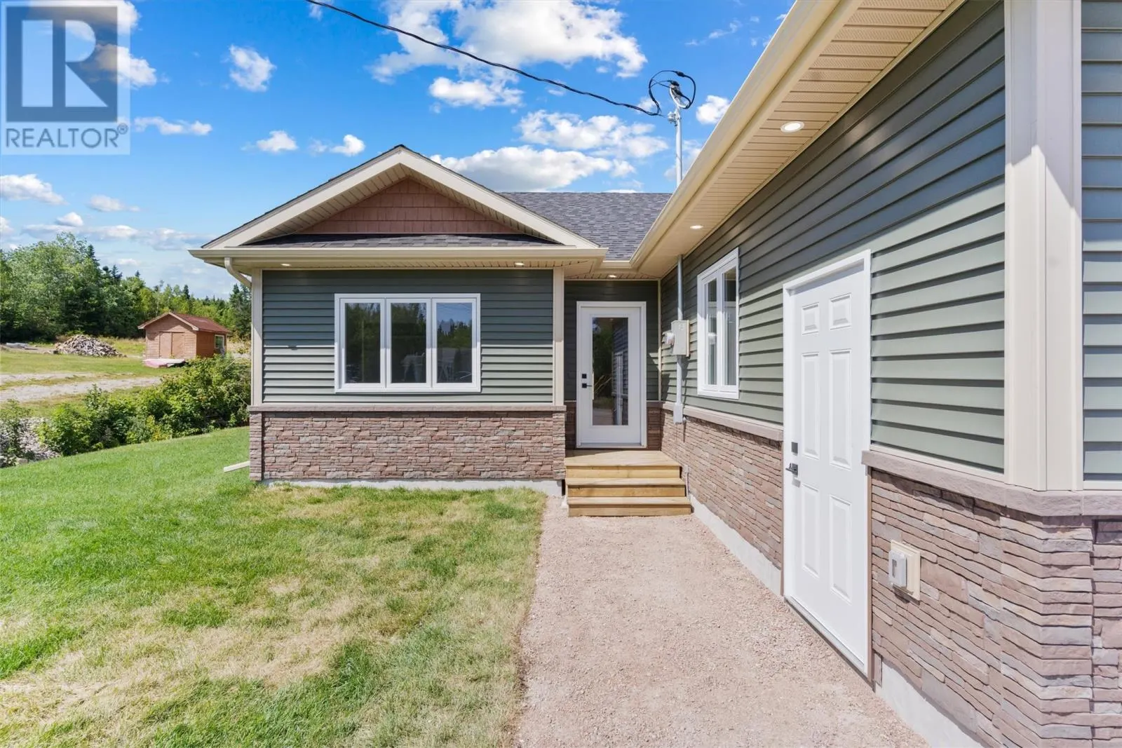 24 Forest Road