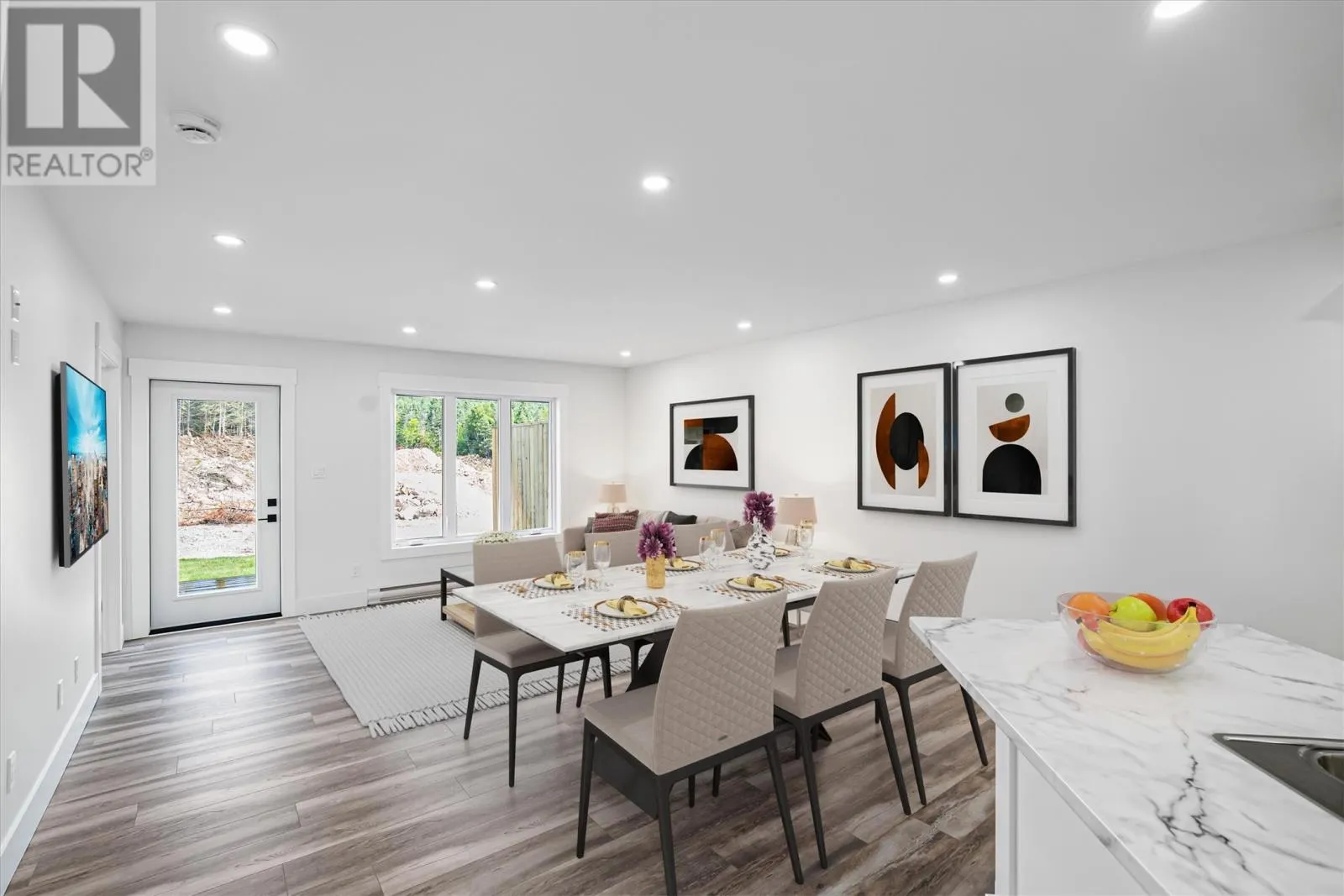 24 Forest Road