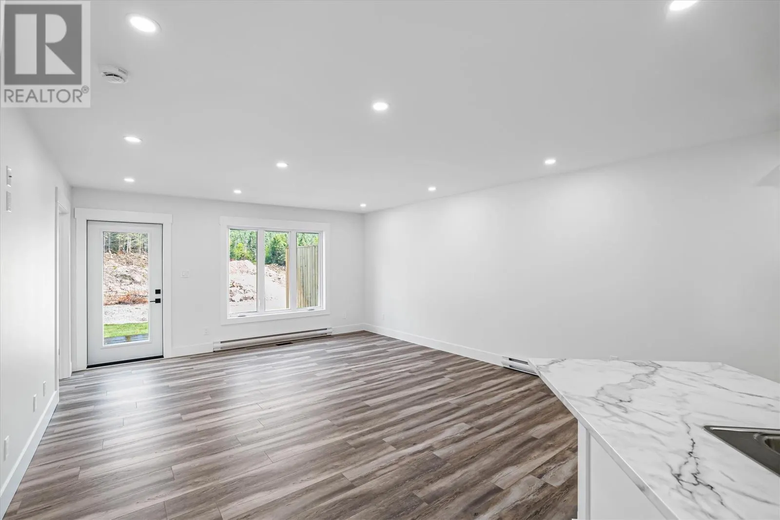 24 Forest Road