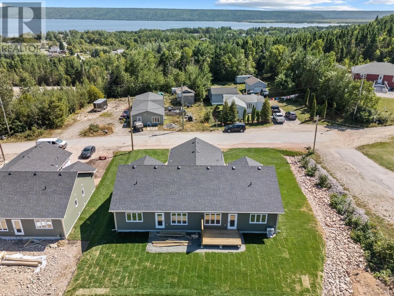 28 Forest Road