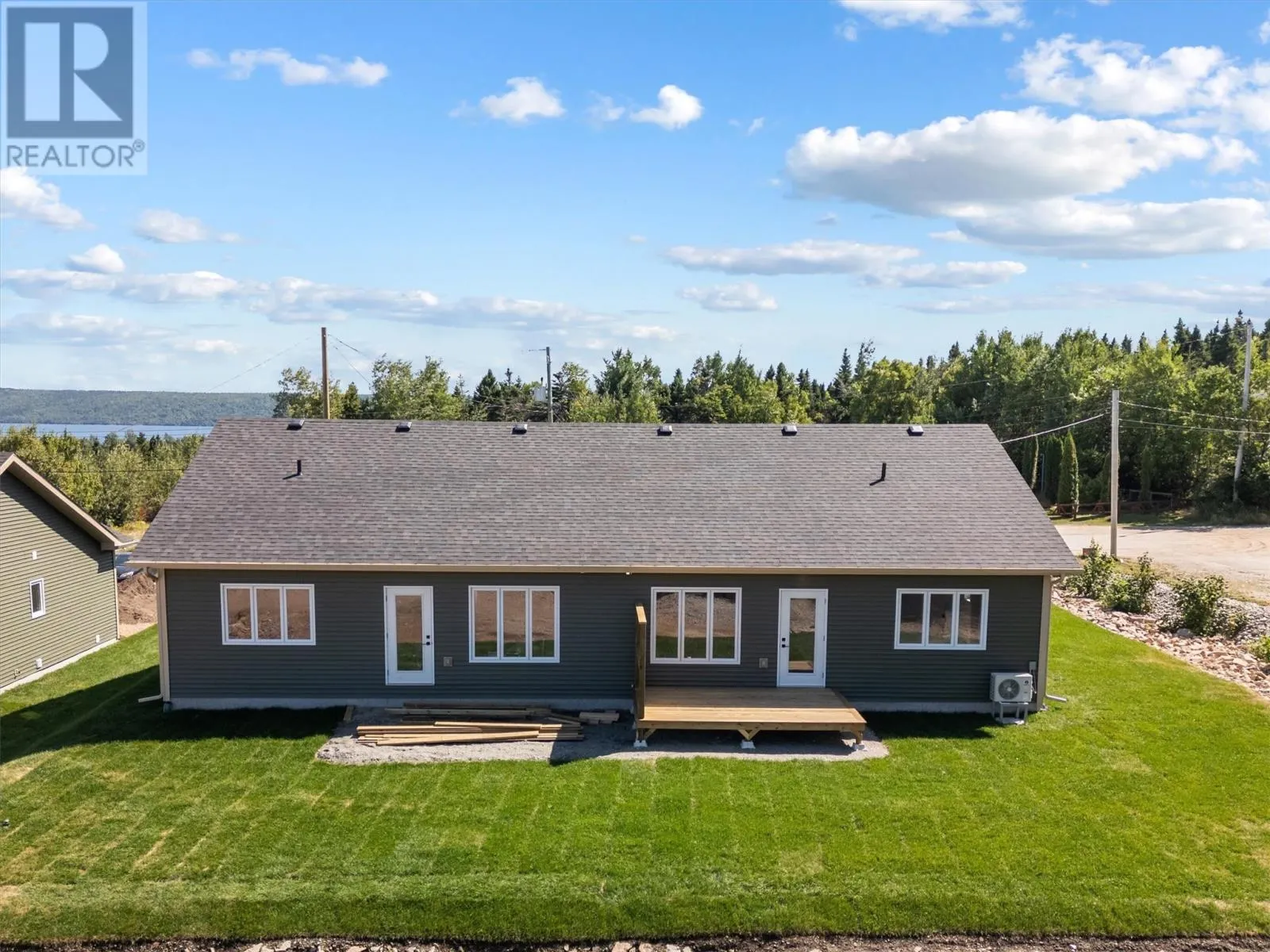 28 Forest Road