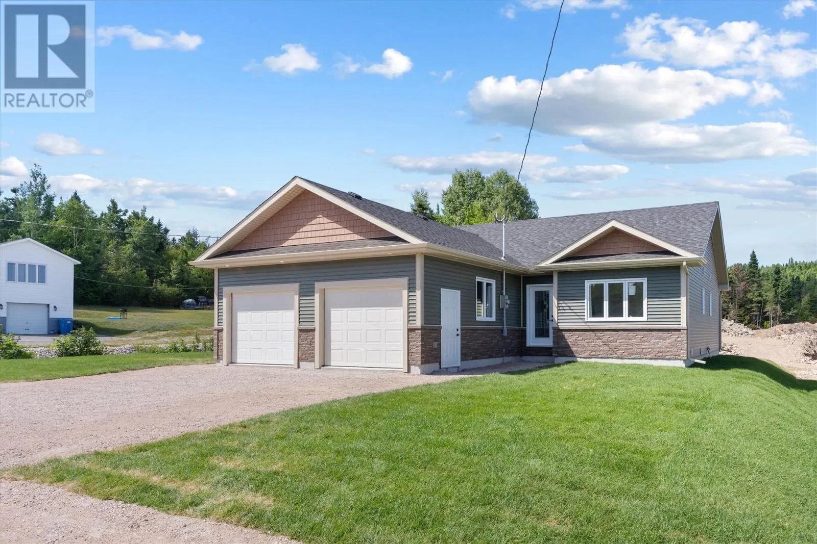 28 Forest Road