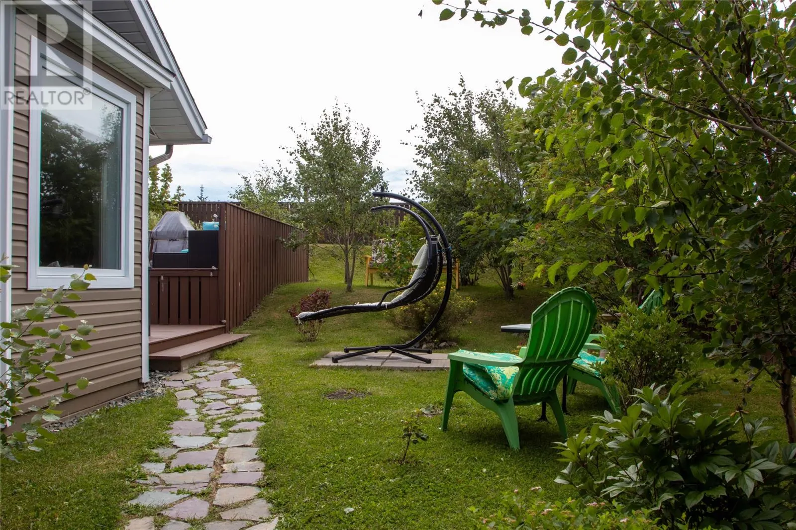 6 Heath Crescent