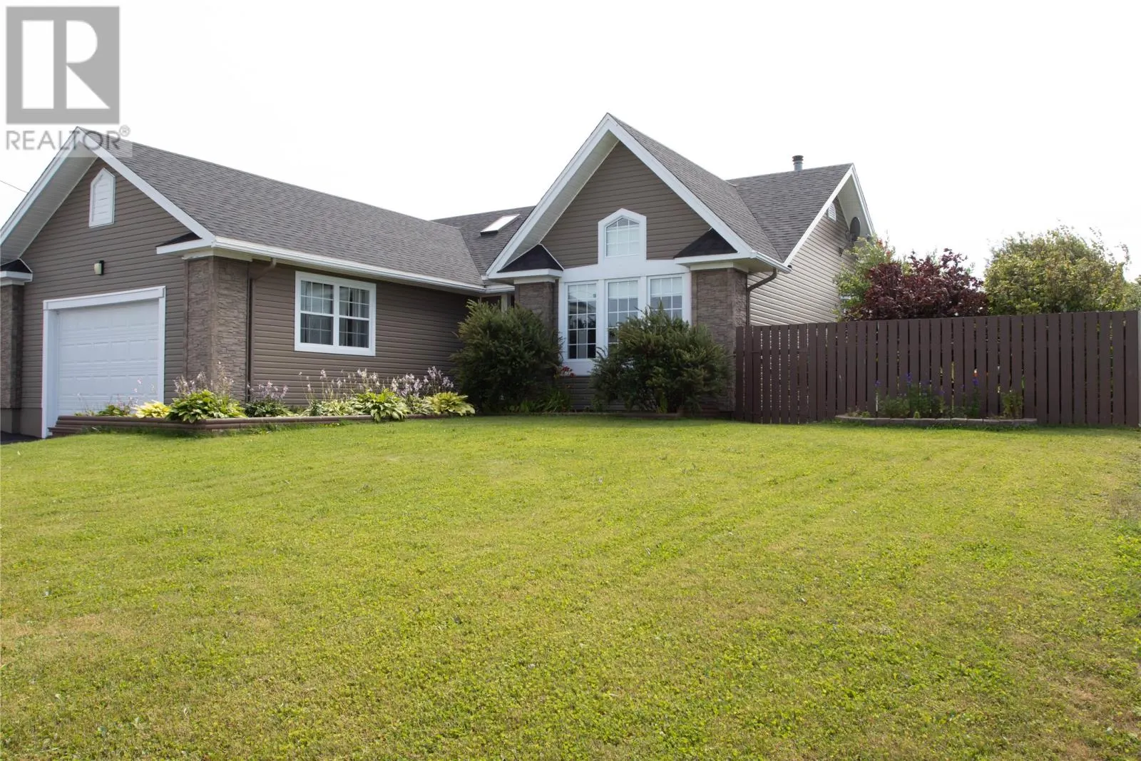 6 Heath Crescent