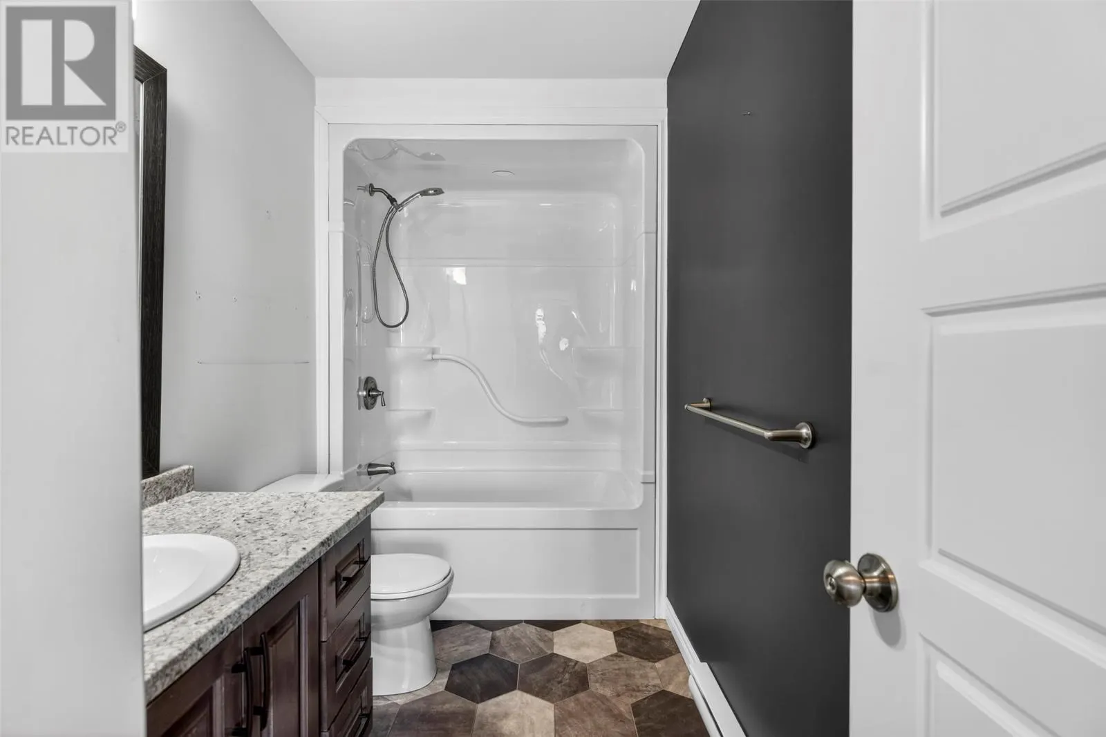 7 Valleybrook Place