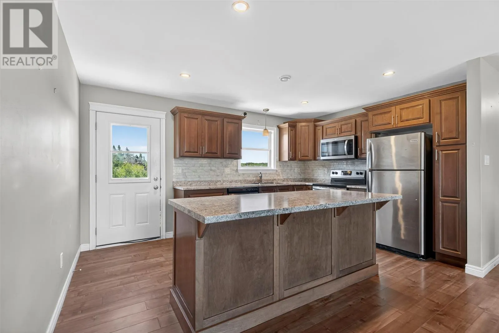 7 Valleybrook Place