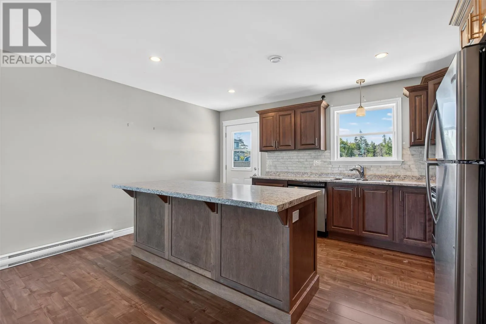 7 Valleybrook Place