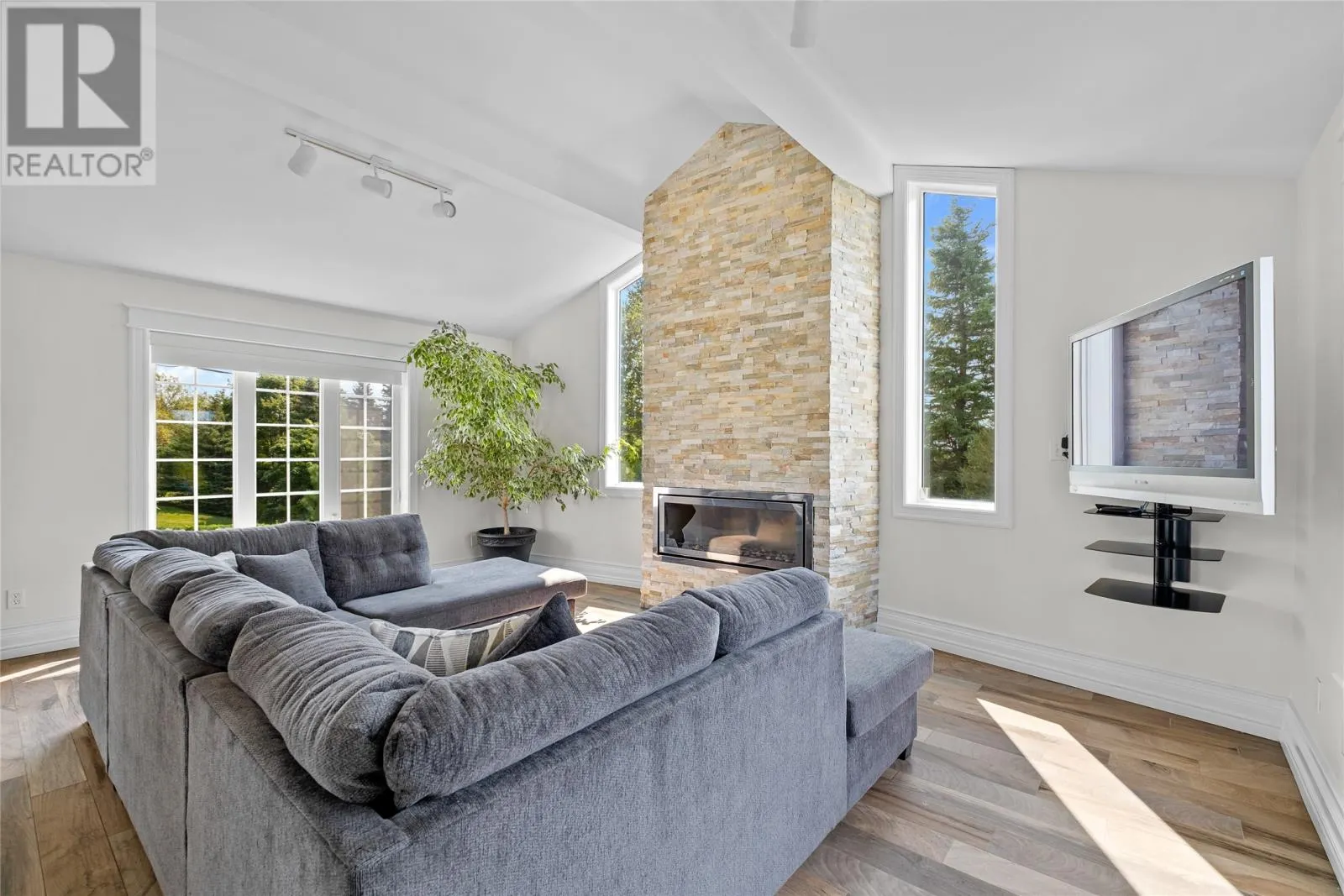 41 Pinehill Place
