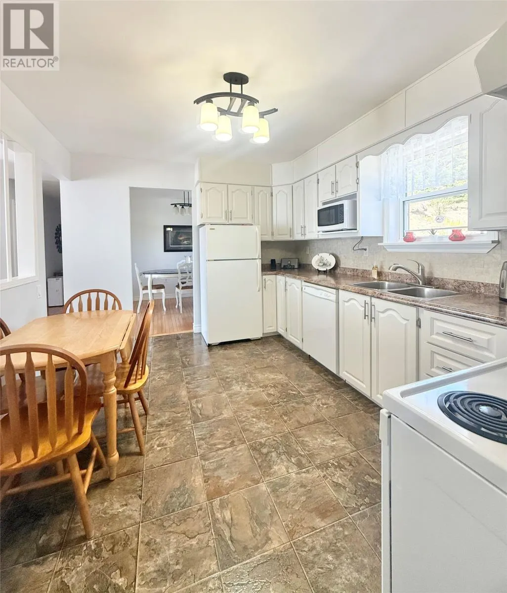 1485 Smith Sound Road