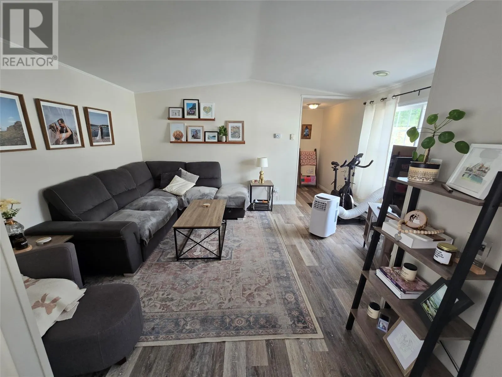 4058 Malakoff Crescent