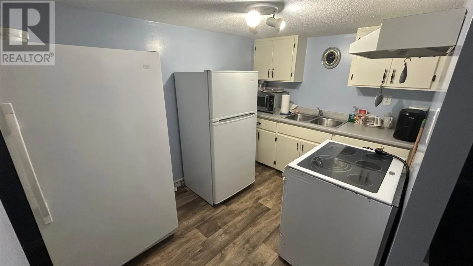 9 Bayview Avenue