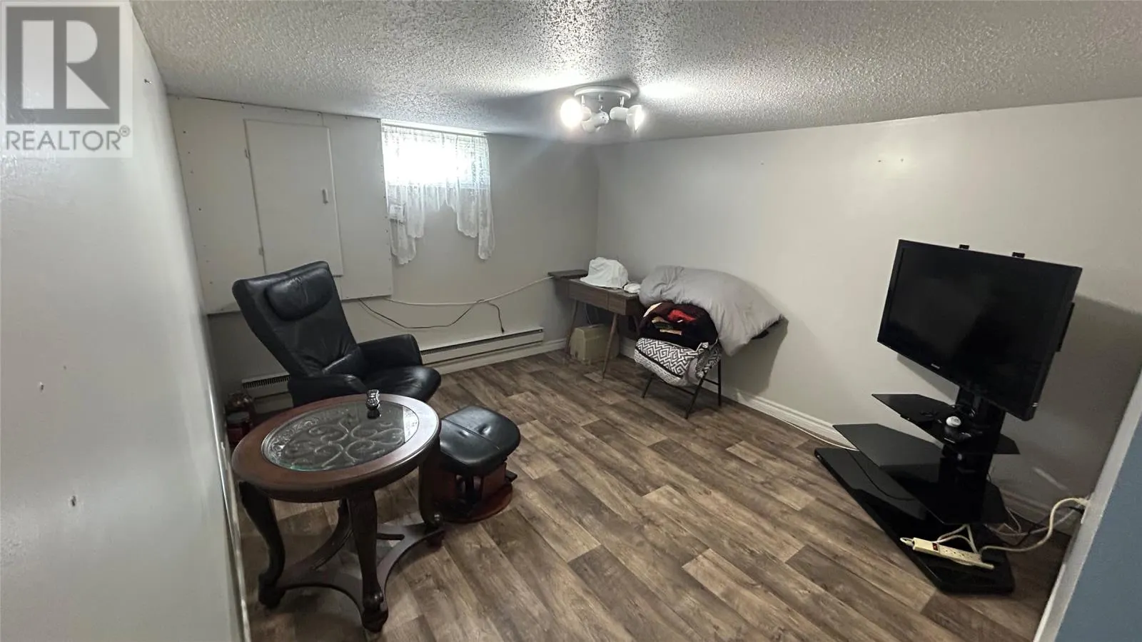 9 Bayview Avenue