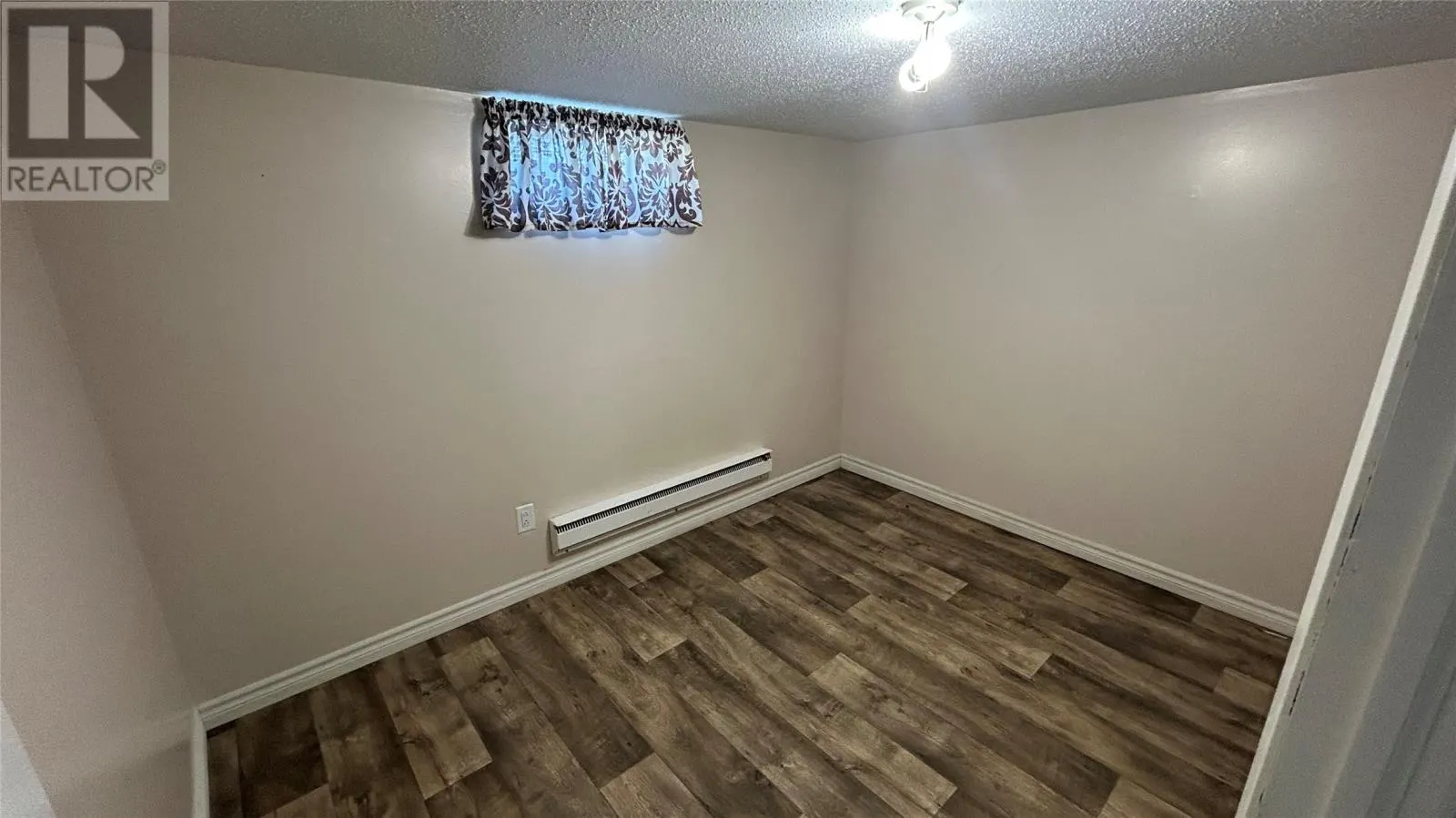 9 Bayview Avenue