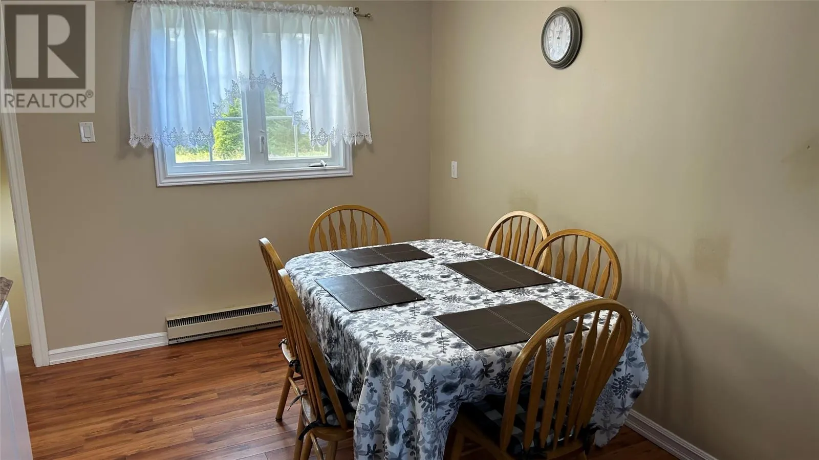9 Bayview Avenue