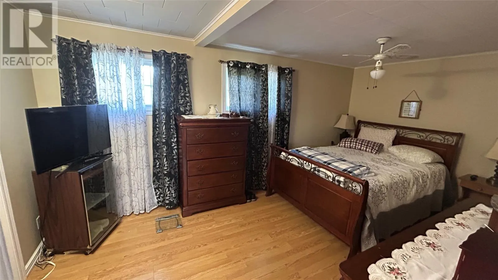 9 Bayview Avenue