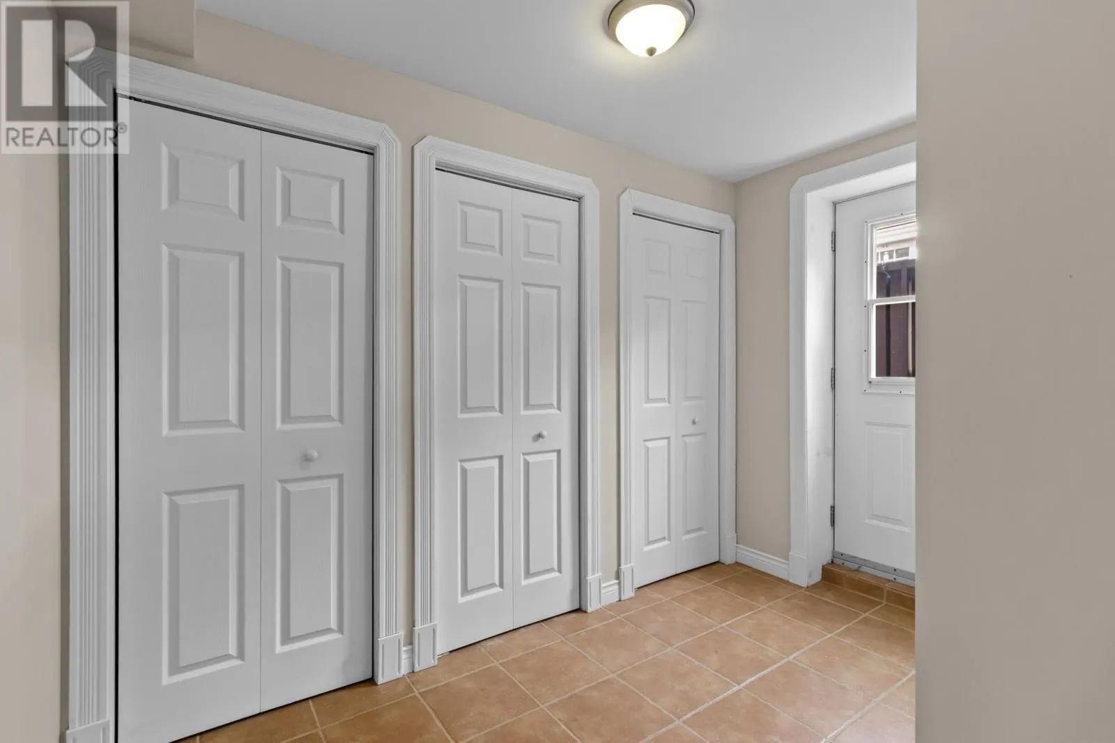 10 Sailview Place