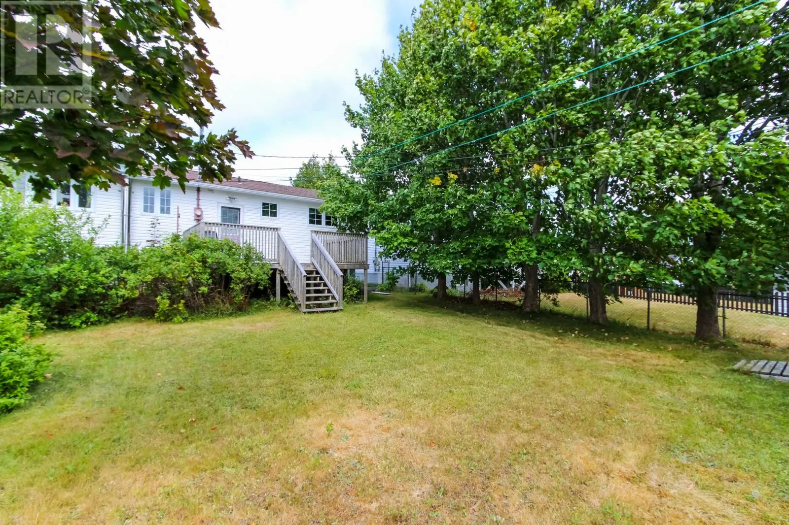 27 Della Drive