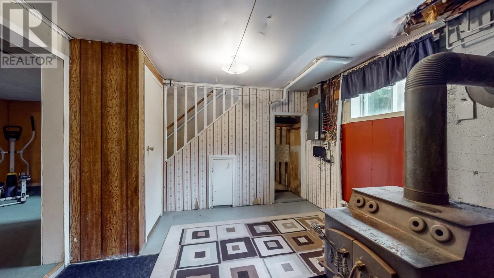 27 Della Drive