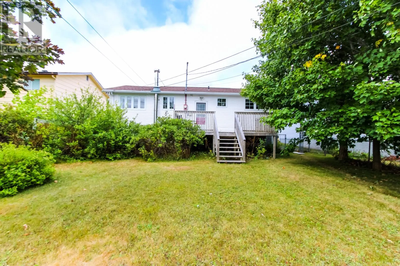 27 Della Drive