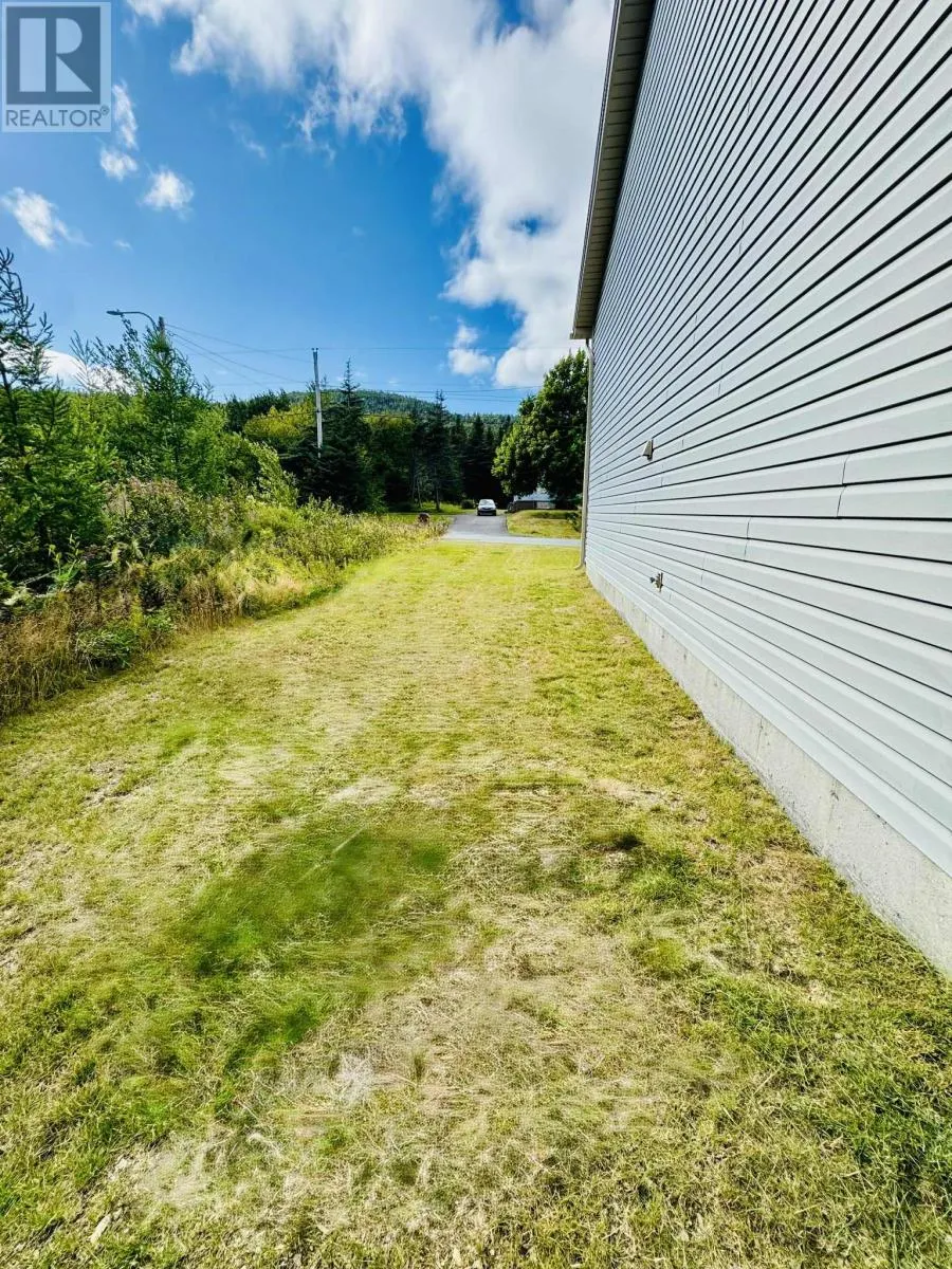 35 Riverview Avenue