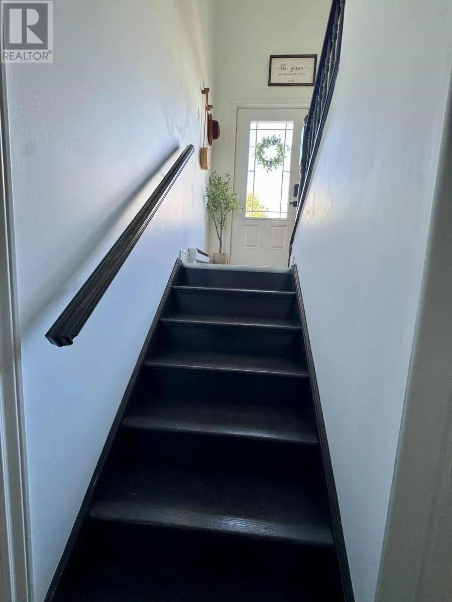 35 Riverview Avenue