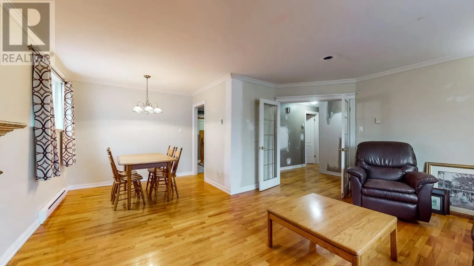 344 ANSPACH Street