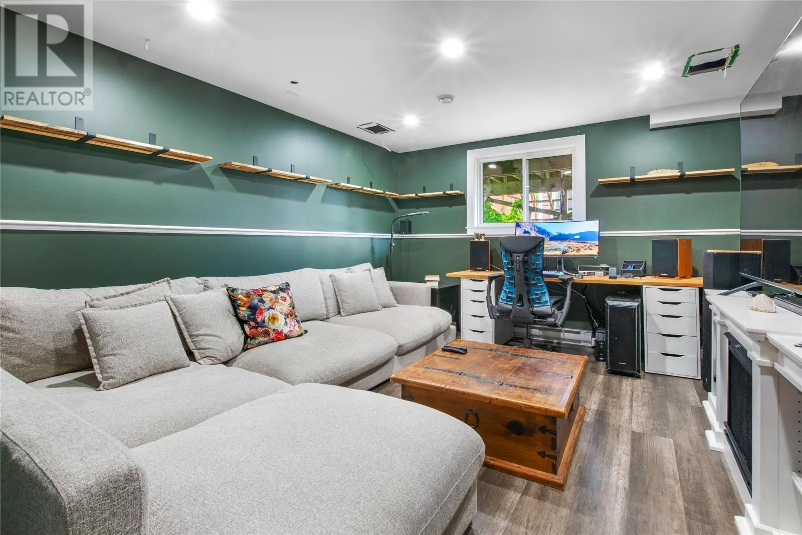 24 Cole Thomas Drive