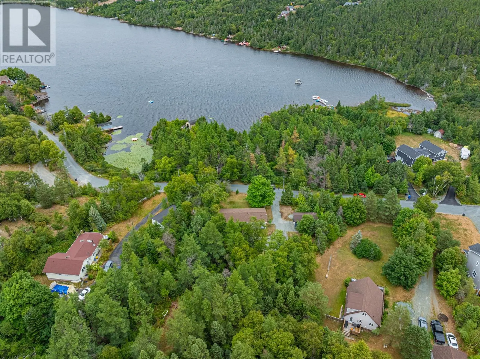 122 Lawrence Pond Road W