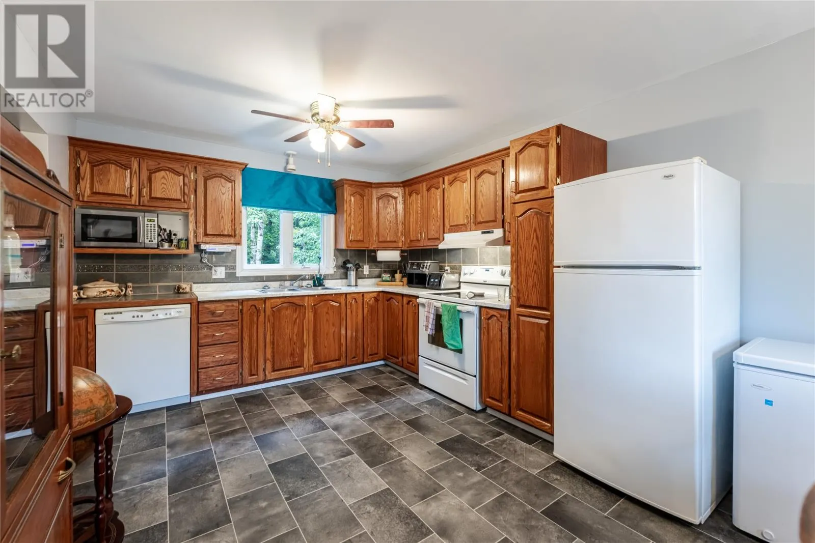 122 Lawrence Pond Road W