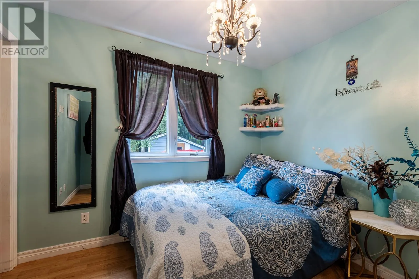 122 Lawrence Pond Road W