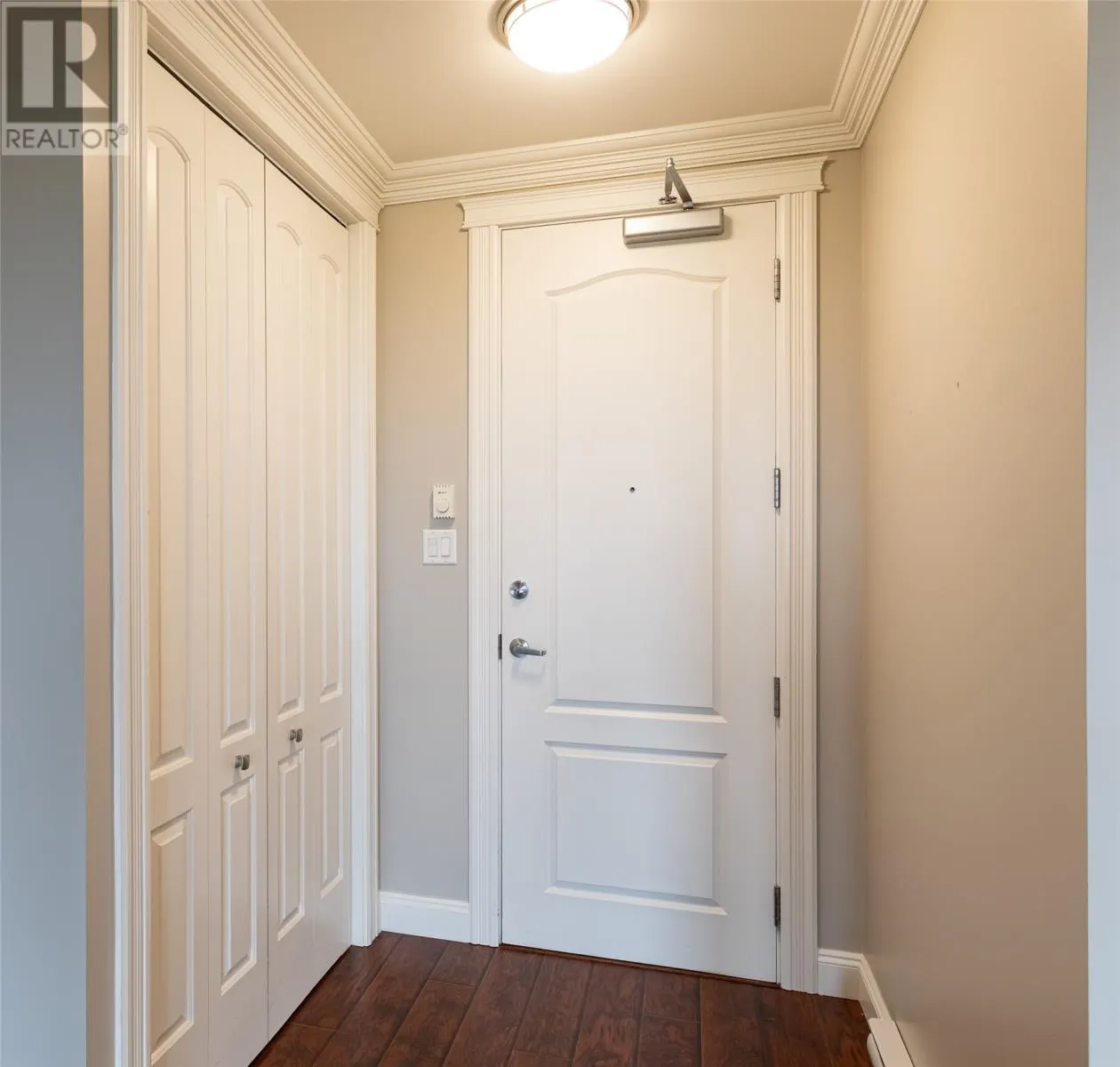 60 Margaret's Place Unit#402, #402