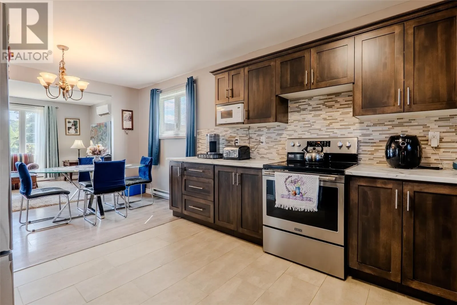 2 Willoughby Drive