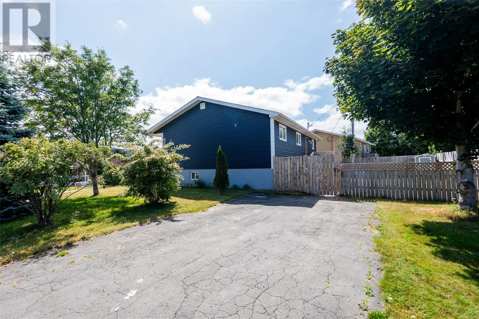 2 Willoughby Drive