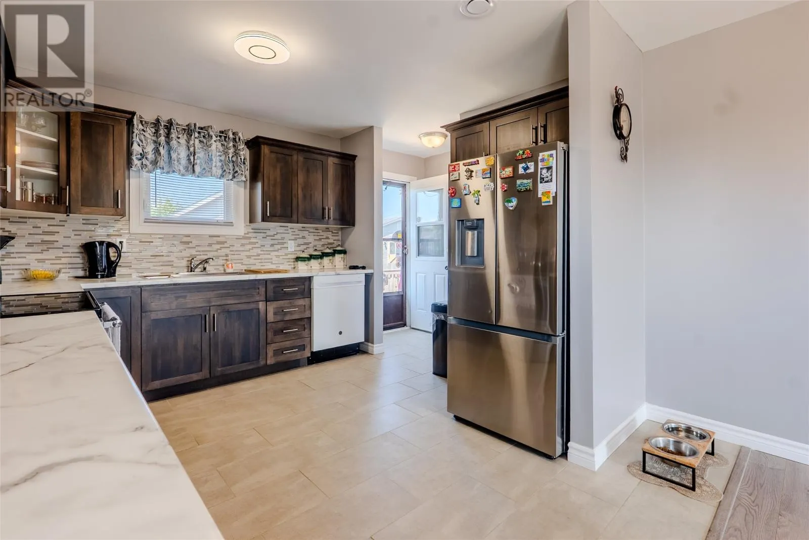 2 Willoughby Drive