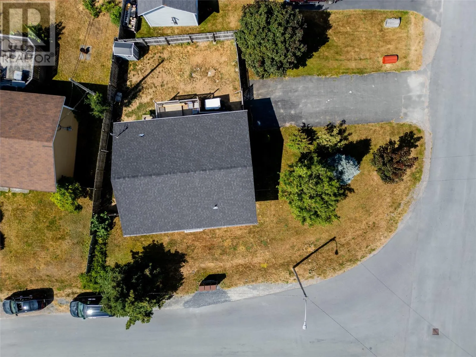 2 Willoughby Drive
