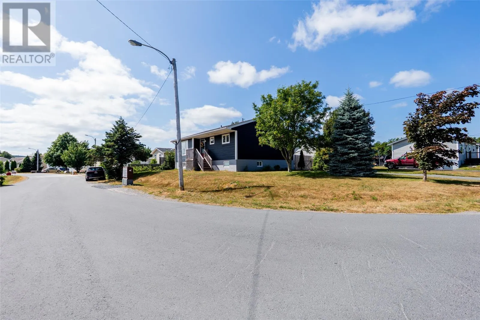 2 Willoughby Drive