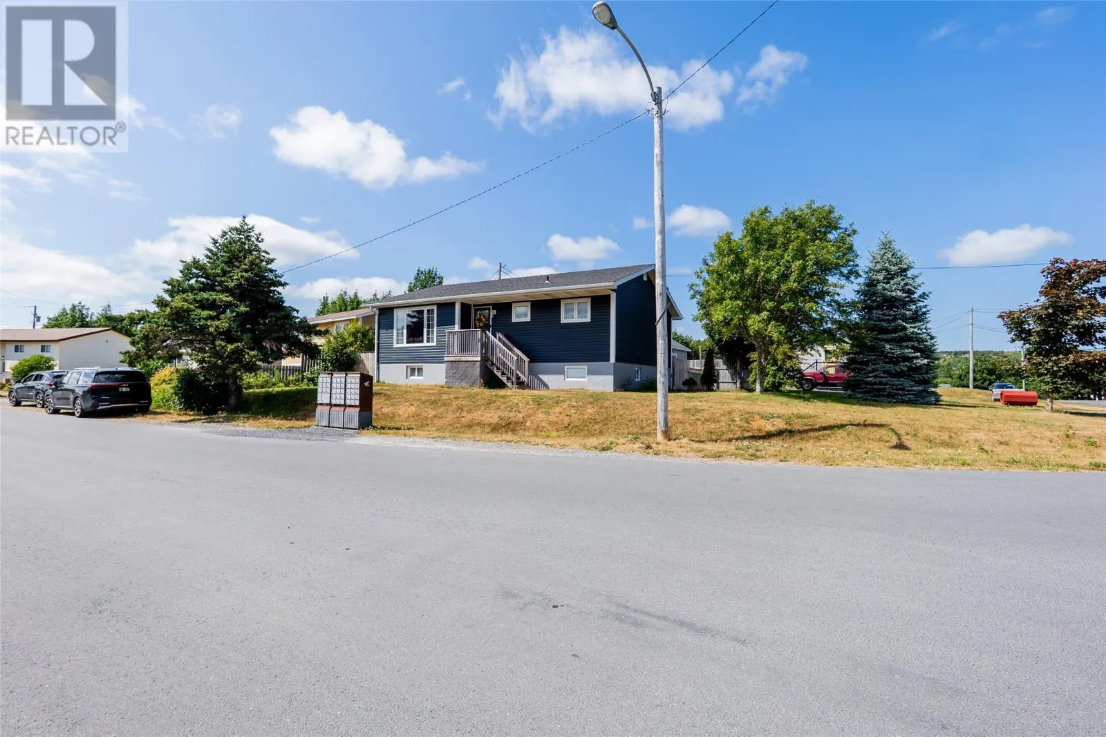 2 Willoughby Drive