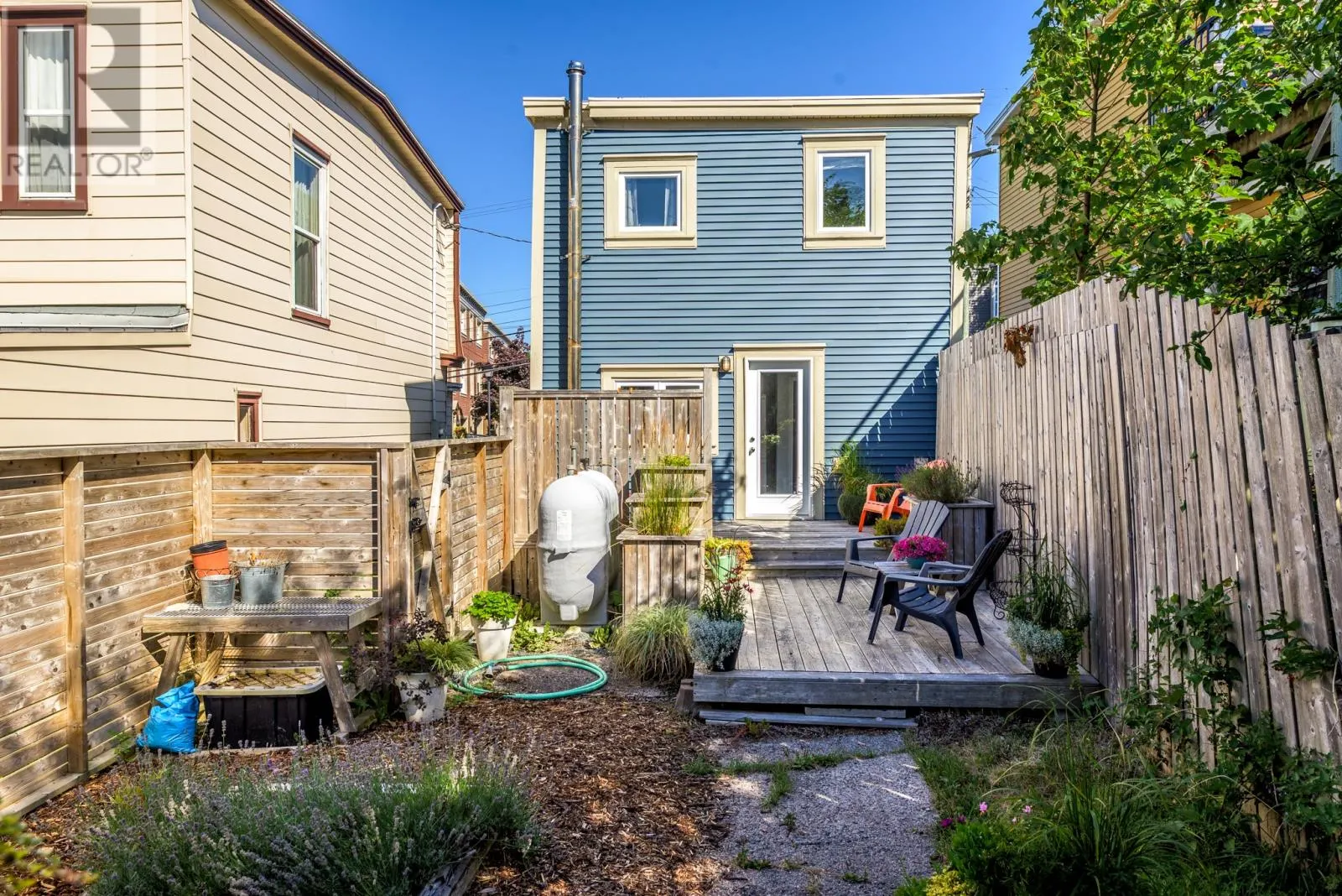 24 Signal Hill Road