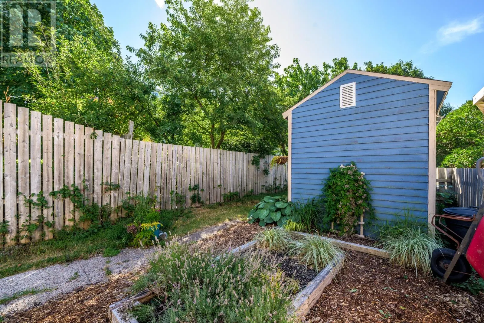 24 Signal Hill Road