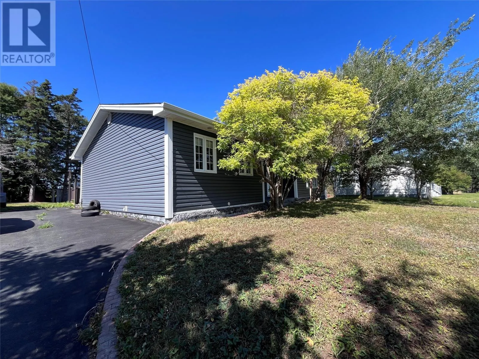 55 Hollett’s Road