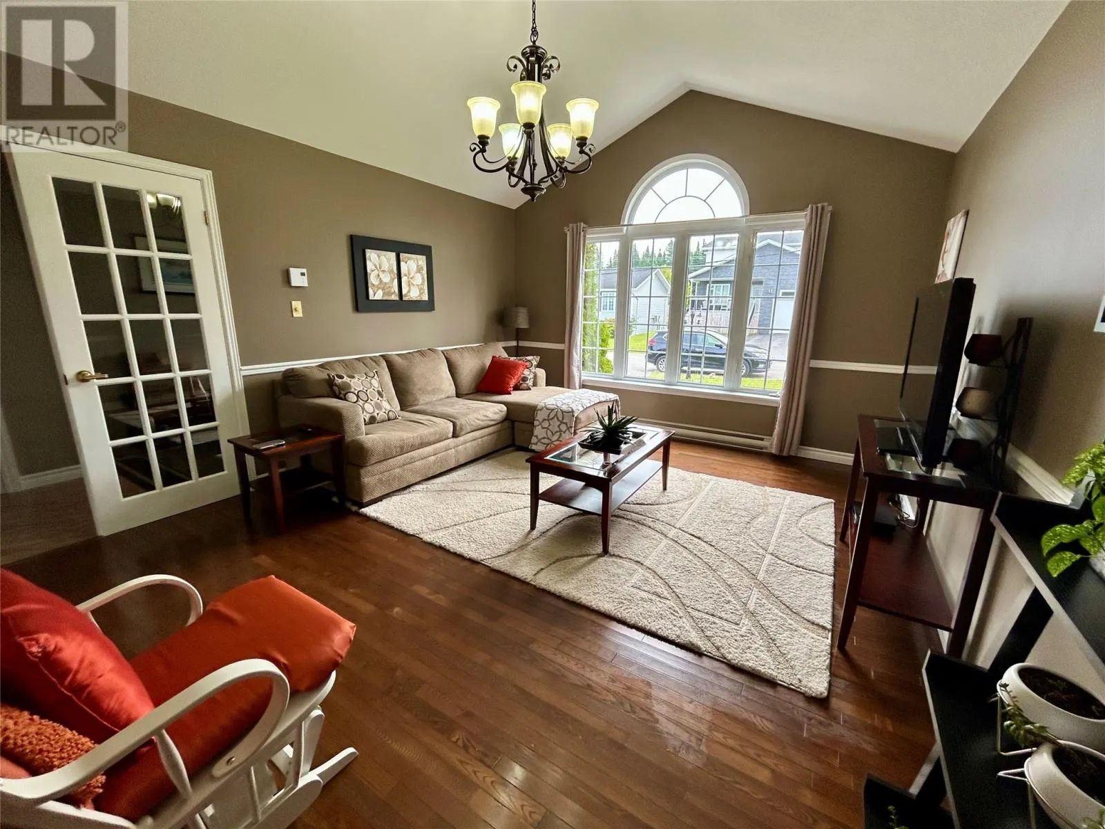 34 Dove Crescent