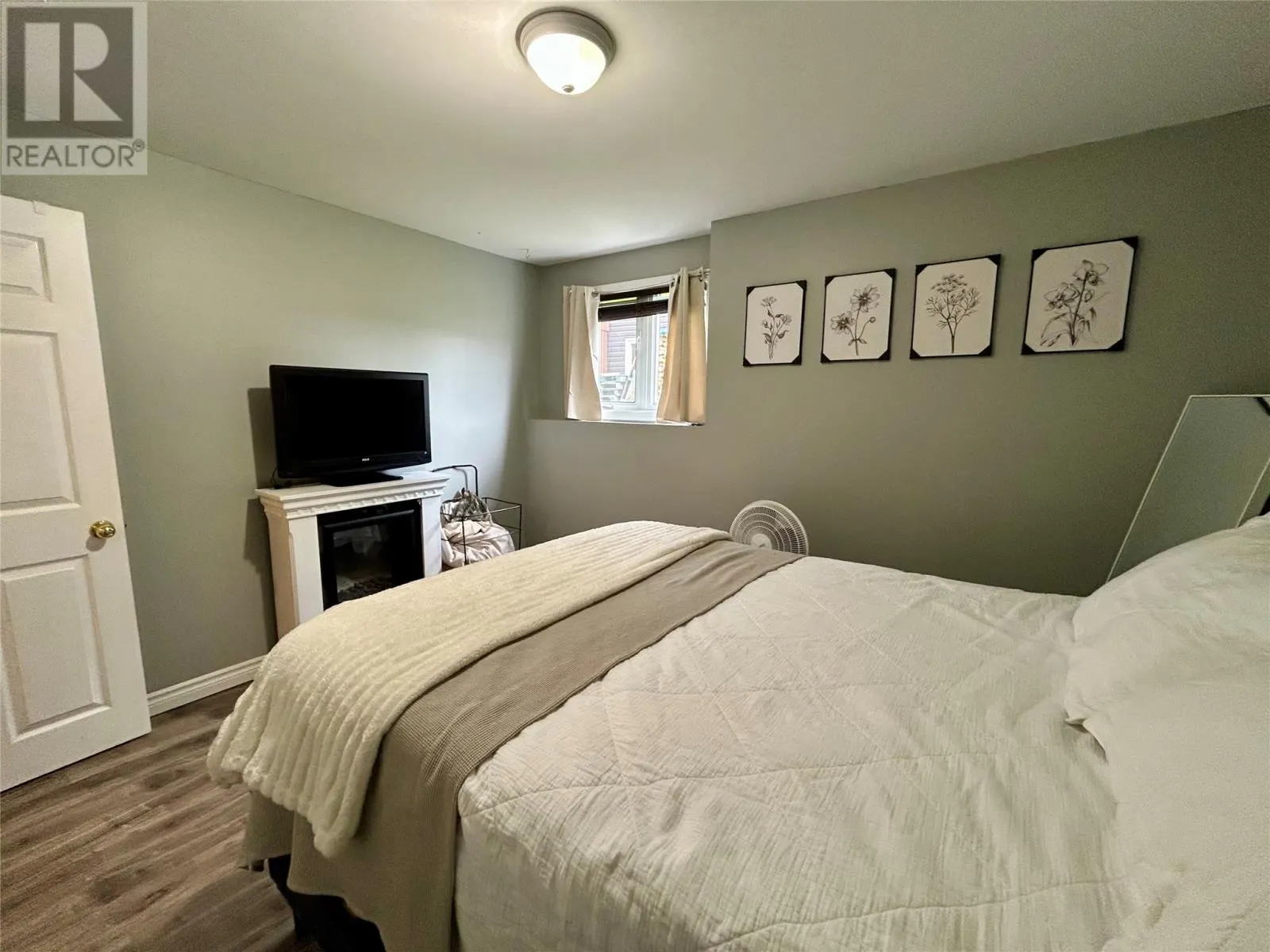 34 Dove Crescent