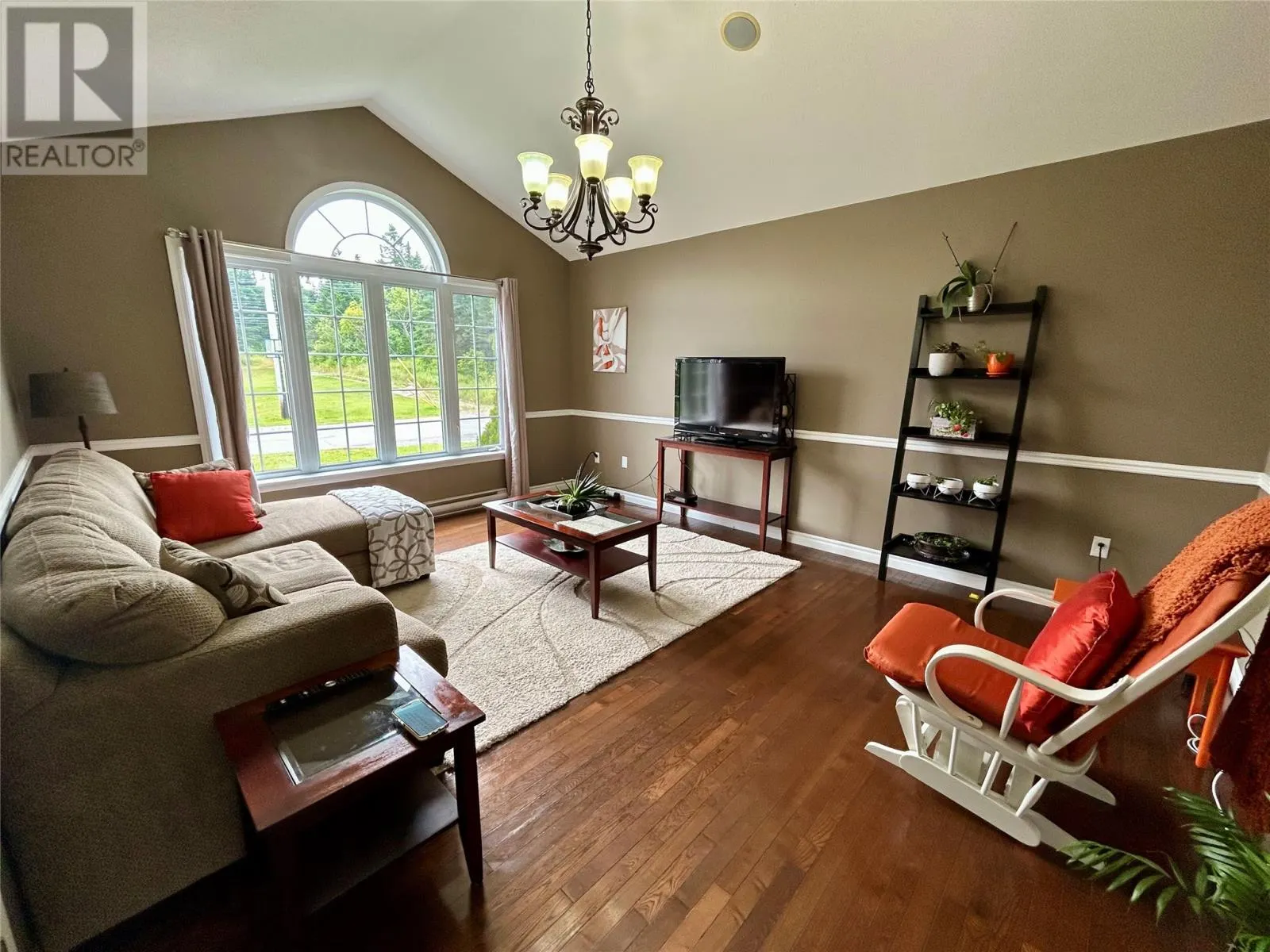 34 Dove Crescent