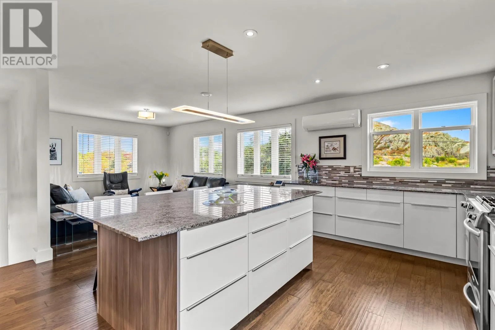 168 Signal Hill Road
