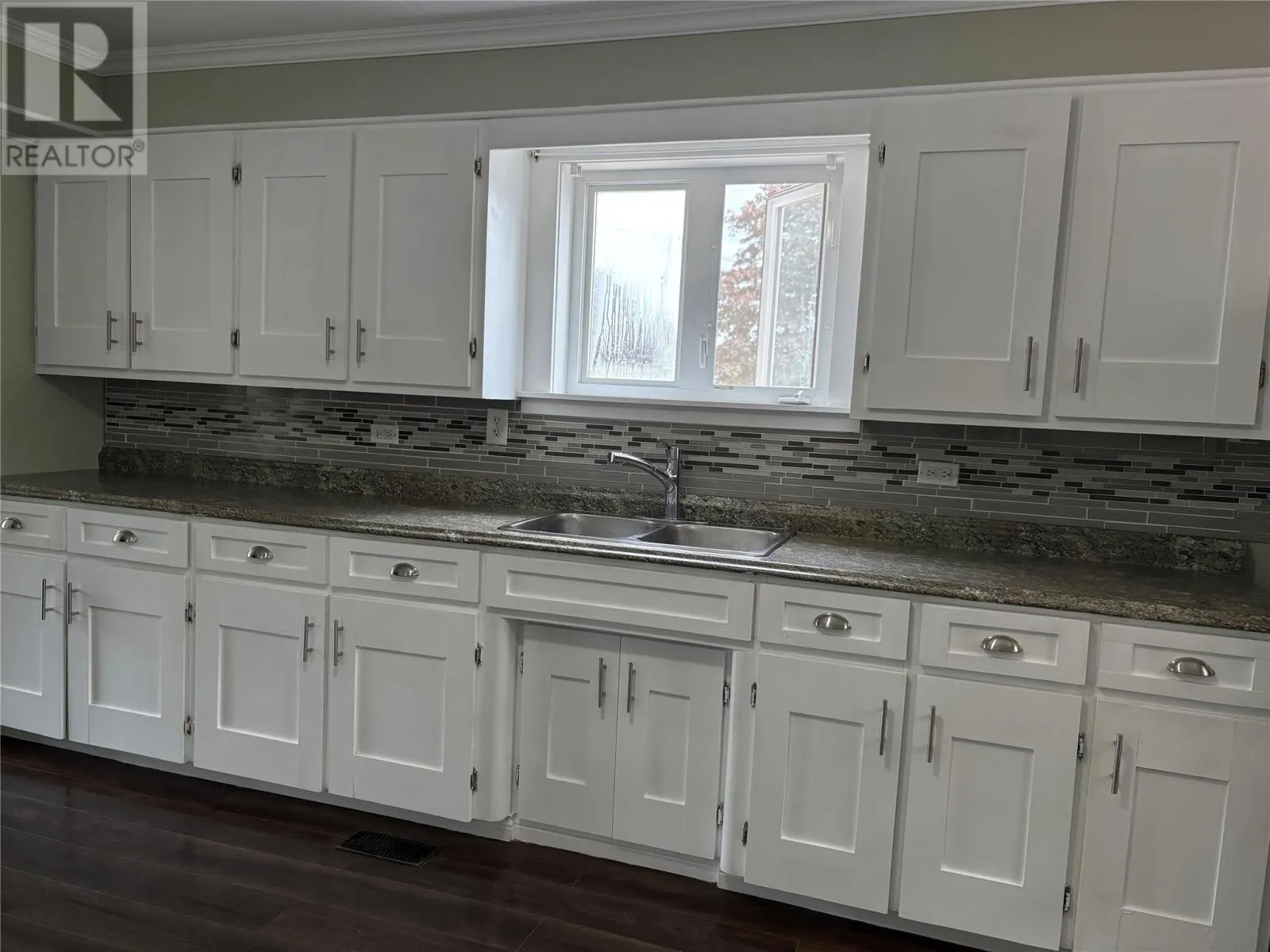 2 Pleasant Avenue