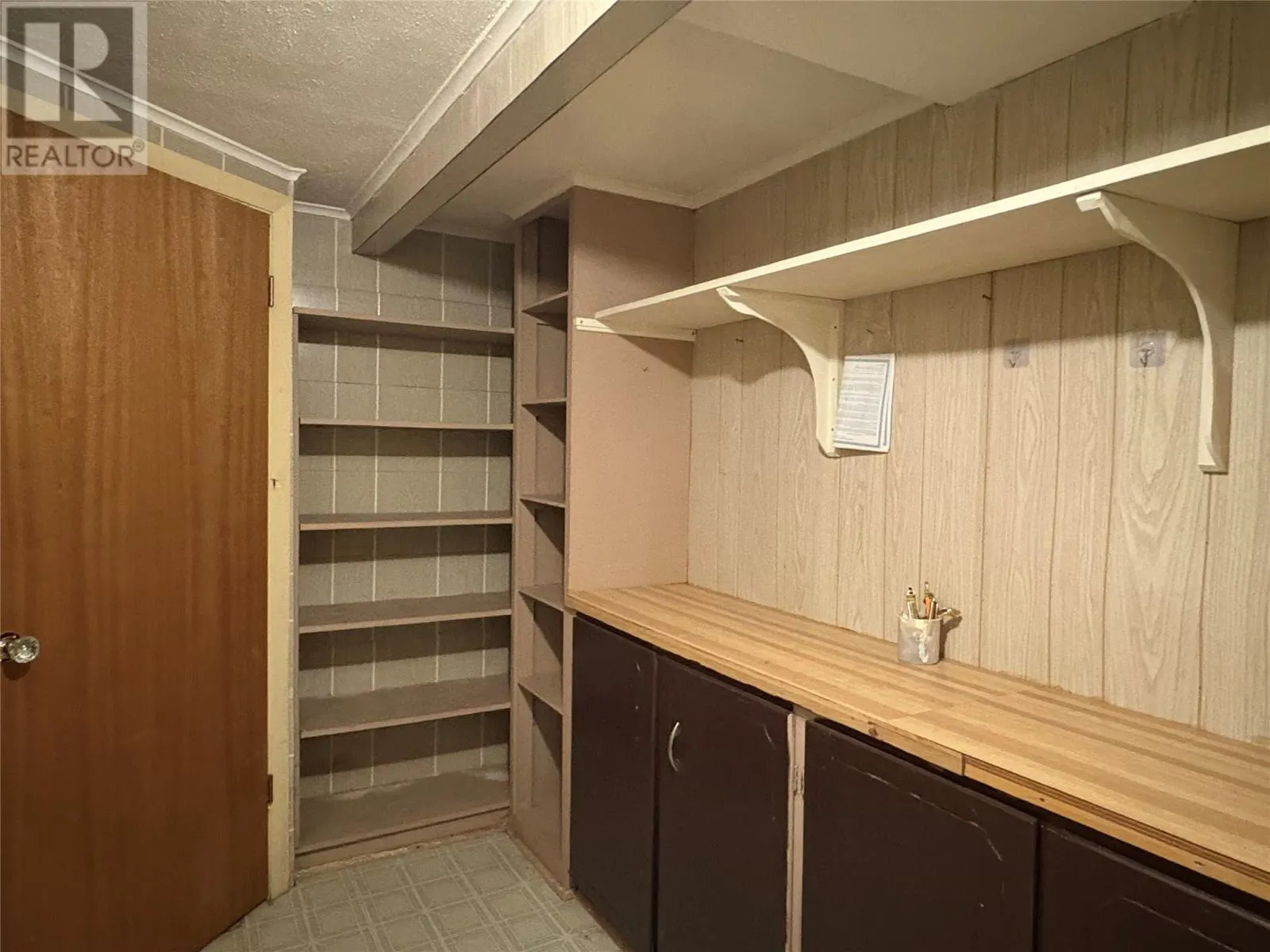 2 Pleasant Avenue