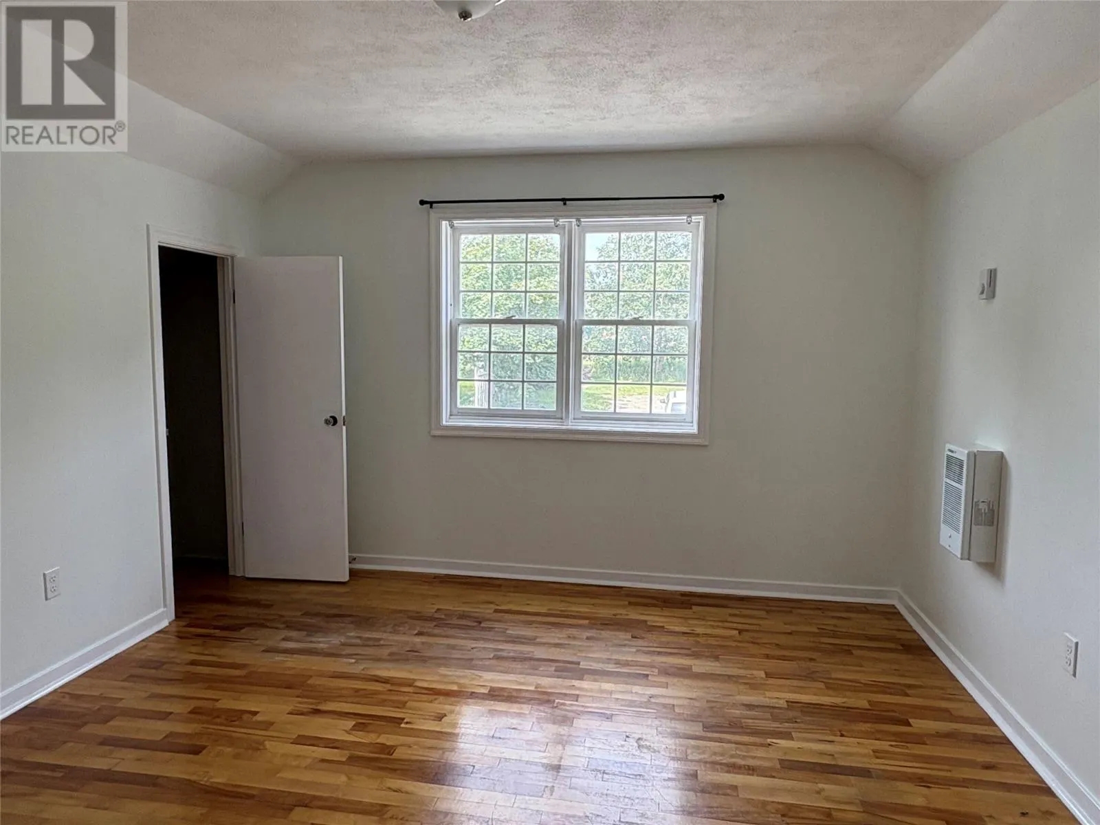 2 Pleasant Avenue
