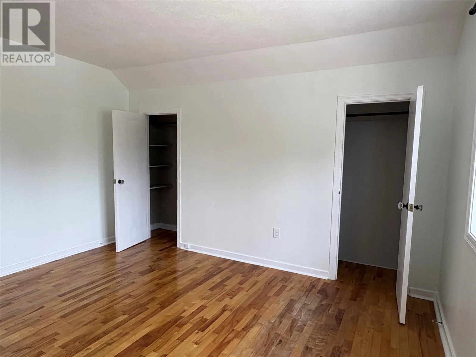 2 Pleasant Avenue