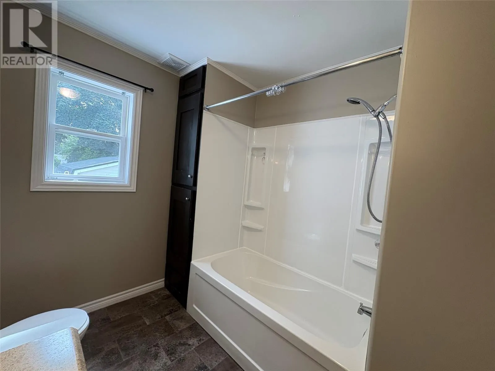 2 Pleasant Avenue
